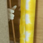 y la mano, 2021. Dyed calabo wood, MDF, wax, dyed Hanji handmade paper, wooden stick, cedar, found object, 105x51x16,5 cm (detail)