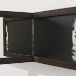 Voyageur du temps #7, 2022. Fotografía digital, espejo doble, 17 x 46.3 x 18 cm