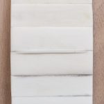 Dáctilos y troqueos V, 2022. Bone, dyed  sycomore and African coralwood. 11 x 6.5 x 5cm