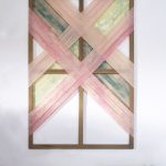 Belén Rodríguez, Juni Hitoe Rosa de Corinto, 2022. Decolorado de loneta de algodón, bastidor de madera de teca, 170 x 115 cm