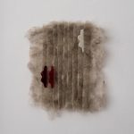 Recipiente plano, 2023. Merino wool and basta wool on experimental surface. 60 x 60 cm